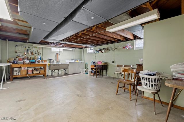 6108 Pearl Road, Parma Heights, OH 44130