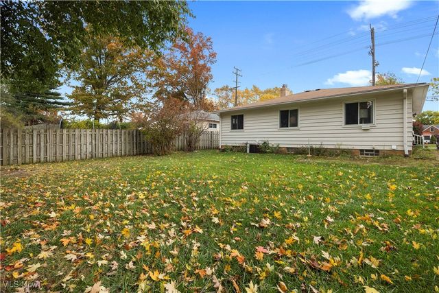 6108 Pearl Road, Parma Heights, OH 44130