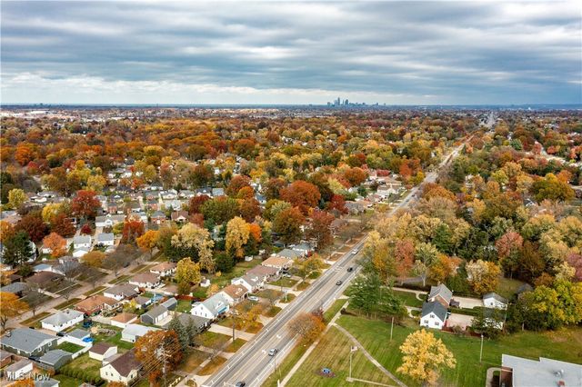 6108 Pearl Road, Parma Heights, OH 44130