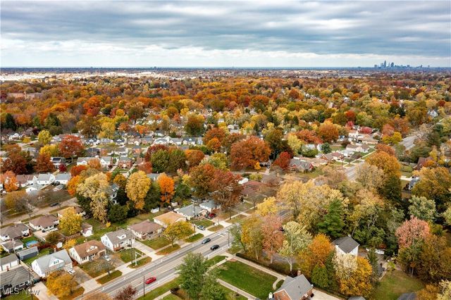 6108 Pearl Road, Parma Heights, OH 44130