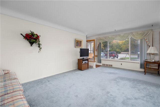 6108 Pearl Road, Parma Heights, OH 44130