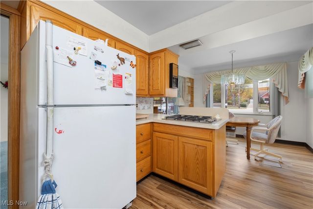 6108 Pearl Road, Parma Heights, OH 44130