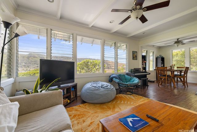 2870 Komaia Place, Honolulu, HI 96822