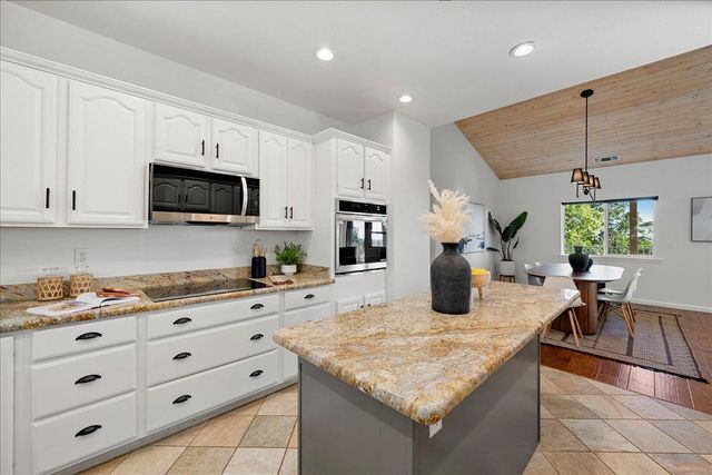 19647 Eagle Ridge Rd, Foresthill, CA 95631