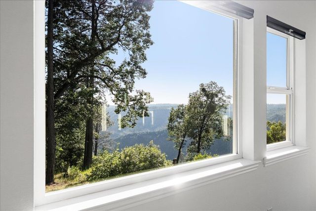 19647 Eagle Ridge Rd, Foresthill, CA 95631