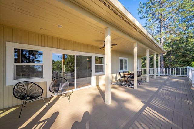 19647 Eagle Ridge Rd, Foresthill, CA 95631