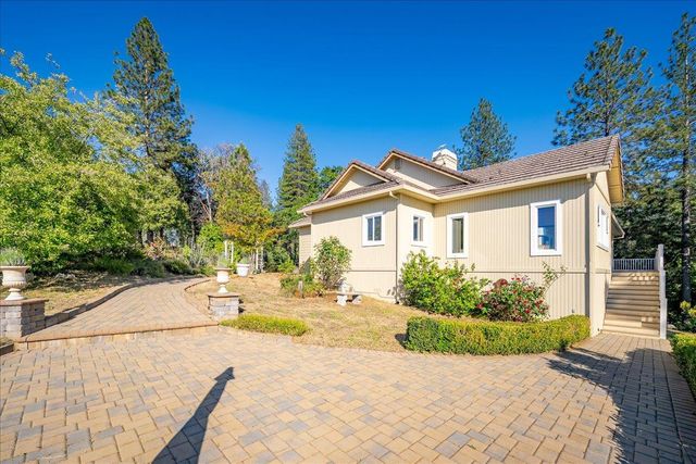 19647 Eagle Ridge Rd, Foresthill, CA 95631