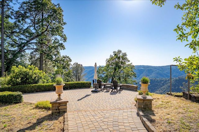 19647 Eagle Ridge Rd, Foresthill, CA 95631