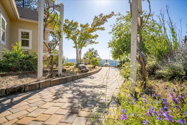 19647 Eagle Ridge Rd, Foresthill, CA 95631
