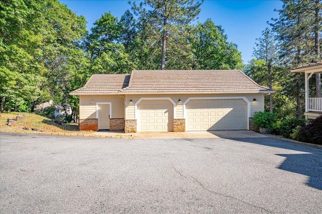 19647 Eagle Ridge Rd, Foresthill, CA 95631