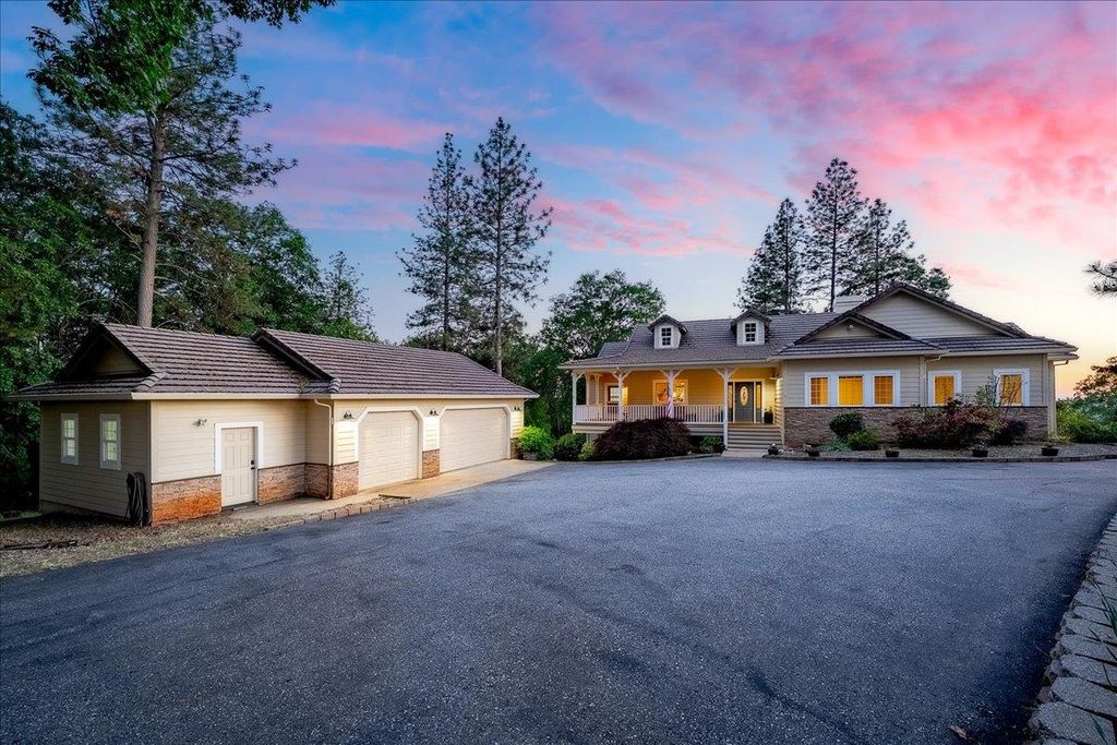 19647 Eagle Ridge Rd, Foresthill, CA 95631