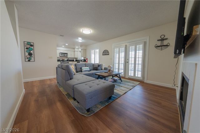 911 Saddle Horn Drive, Henderson, NV 89002