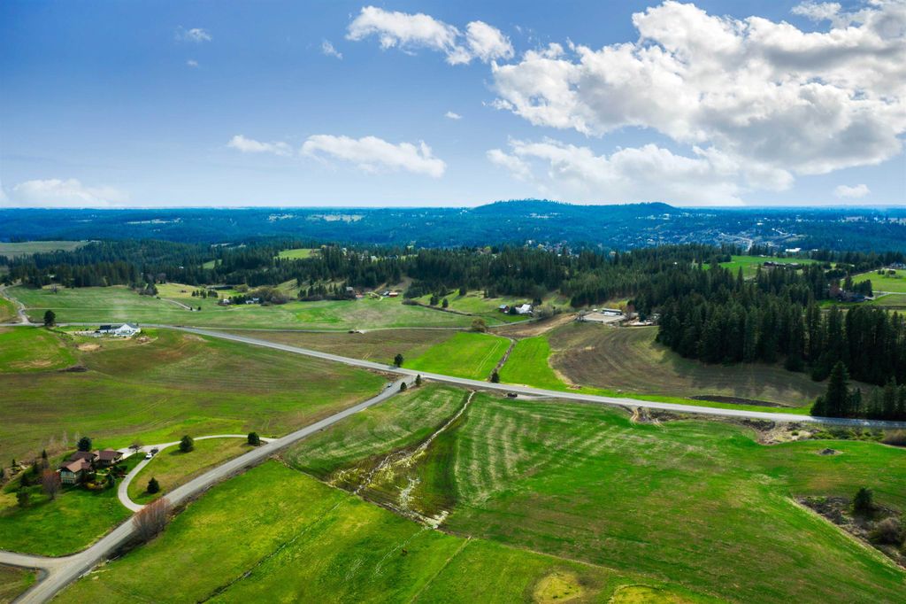 NKA E HOFFMAN Ln, Spokane, WA 99223 photo 12