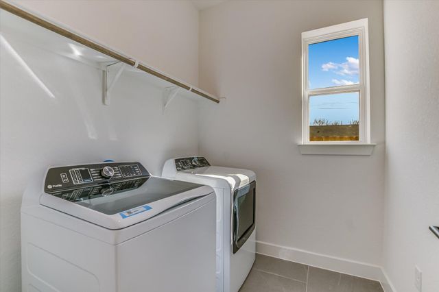 881 Prominence WAY, Leander, TX 78641