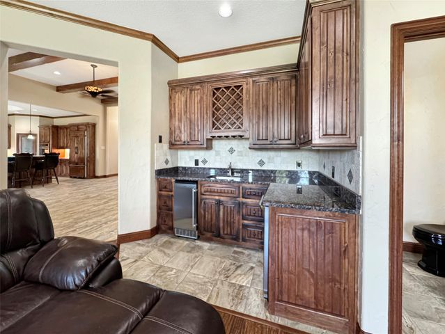 6509 Ladybank Court W, Cleburne, TX 76033