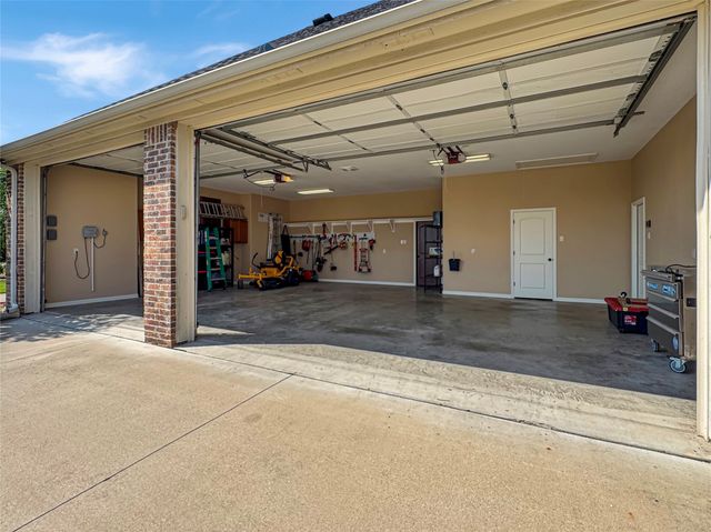 6509 Ladybank Court W, Cleburne, TX 76033