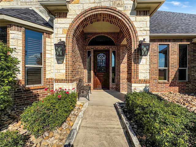 6509 Ladybank Court W, Cleburne, TX 76033