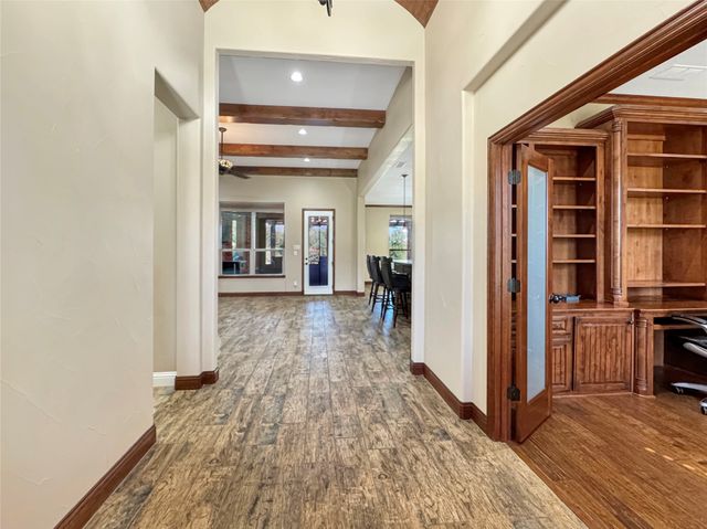 6509 Ladybank Court W, Cleburne, TX 76033