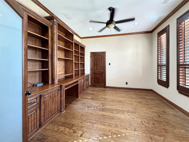6509 Ladybank Court W, Cleburne, TX 76033
