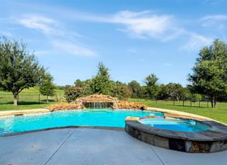 6509 Ladybank Court W, Cleburne, TX 76033