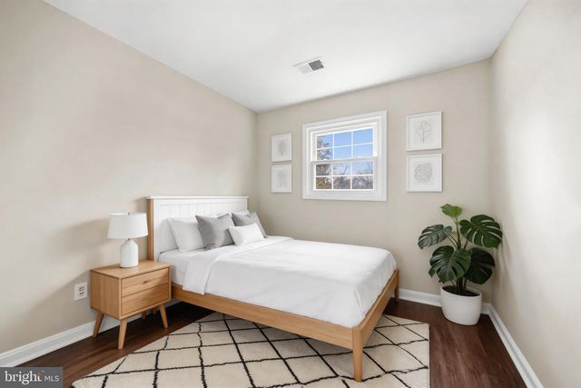 813 DELAFIELD ST NE, Washington, DC 20017