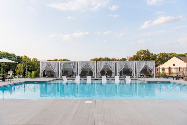 426 Tomlinson Pointe Dr, Mount Juliet, TN 37122