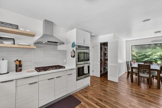 450 Vine Hill Road, Santa Cruz, CA 95065