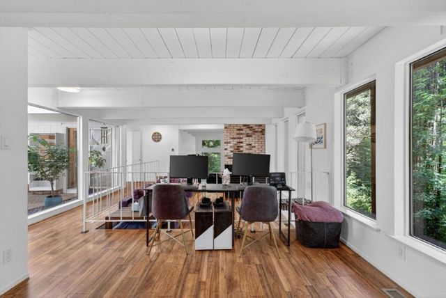 450 Vine Hill Road, Santa Cruz, CA 95065