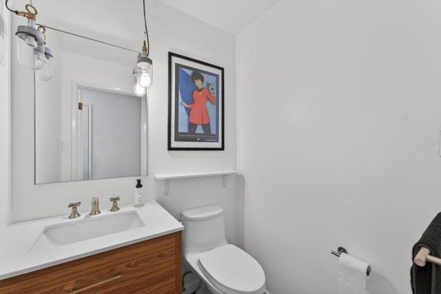 450 Vine Hill Road, Santa Cruz, CA 95065