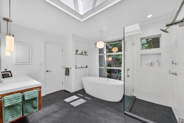 450 Vine Hill Road, Santa Cruz, CA 95065