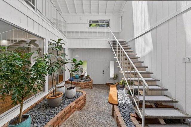 450 Vine Hill Road, Santa Cruz, CA 95065
