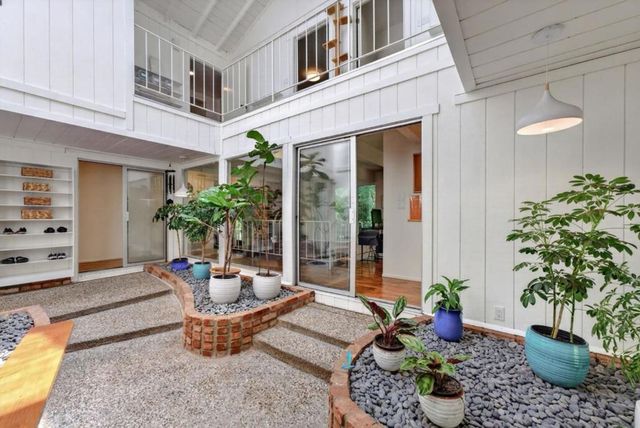 450 Vine Hill Road, Santa Cruz, CA 95065