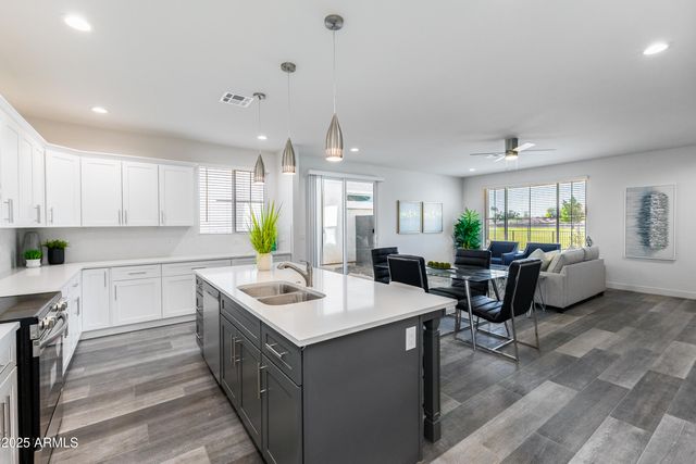 505 S SOHO Lane 30, Chandler, AZ 85225