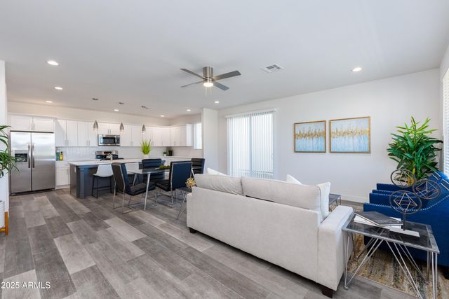 505 S SOHO Lane 30, Chandler, AZ 85225