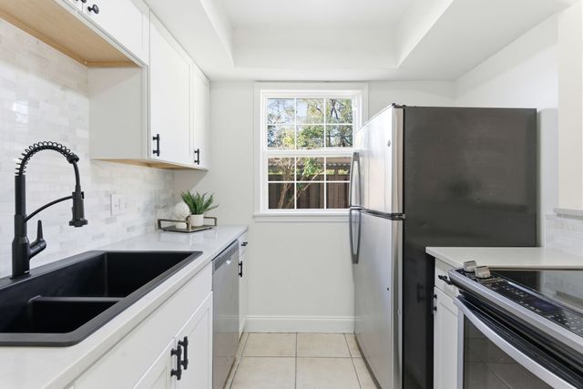 1058 Todd Preis Dr, Nashville, TN 37221