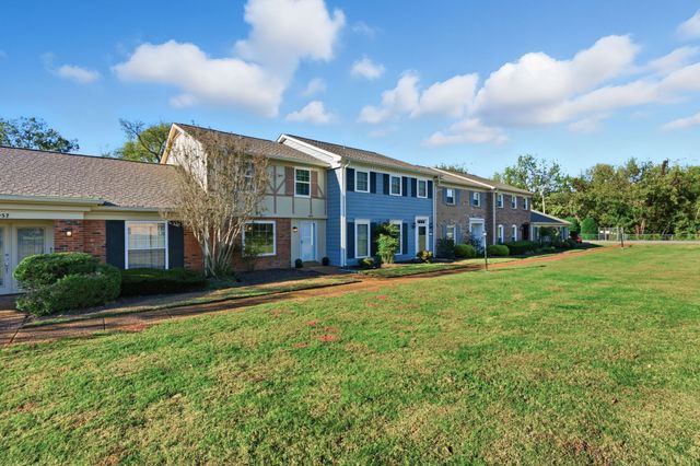 1058 Todd Preis Dr, Nashville, TN 37221