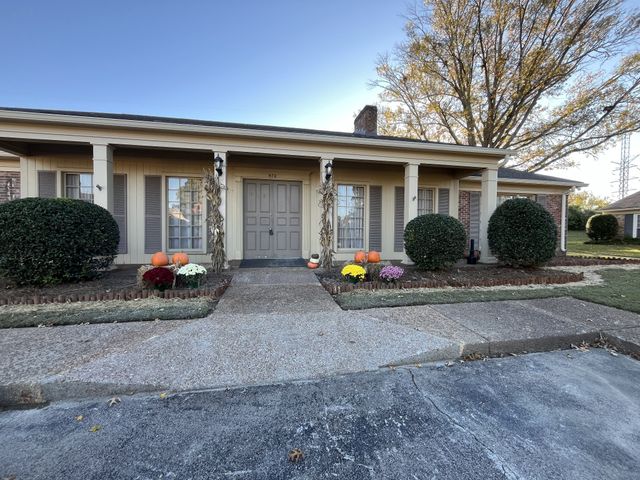 1058 Todd Preis Dr, Nashville, TN 37221