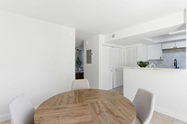 1058 Todd Preis Dr, Nashville, TN 37221