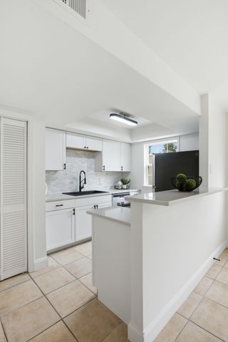 1058 Todd Preis Dr, Nashville, TN 37221