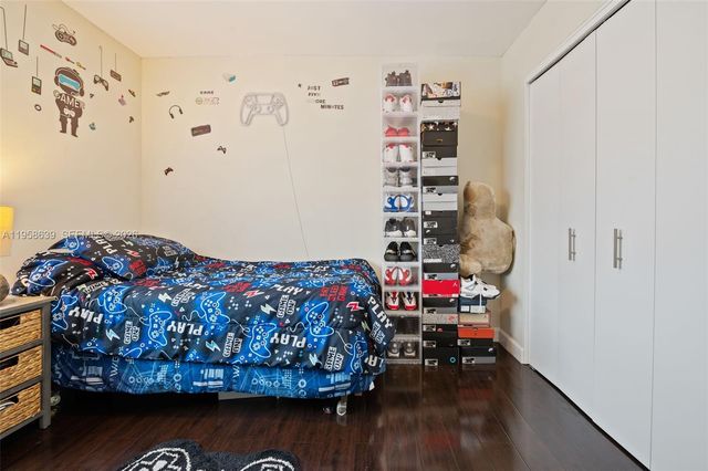 20877 NW 4th St, Pembroke Pines, FL 33029