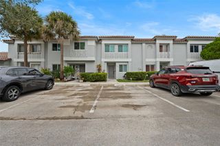20877 NW 4th St, Pembroke Pines, FL 33029