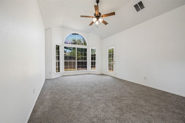 7122 Don Gomez Lane, Garland, TX 75043