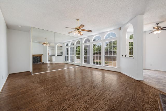 7122 Don Gomez Lane, Garland, TX 75043