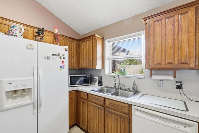 312 Richy Road, Roanoke, TX 76262