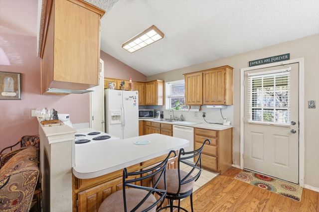 312 Richy Road, Roanoke, TX 76262