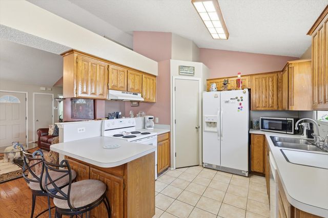 312 Richy Road, Roanoke, TX 76262