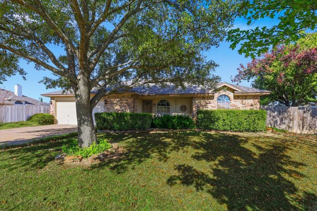 312 Richy Road, Roanoke, TX 76262