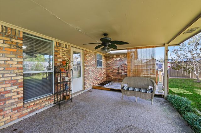 312 Richy Road, Roanoke, TX 76262