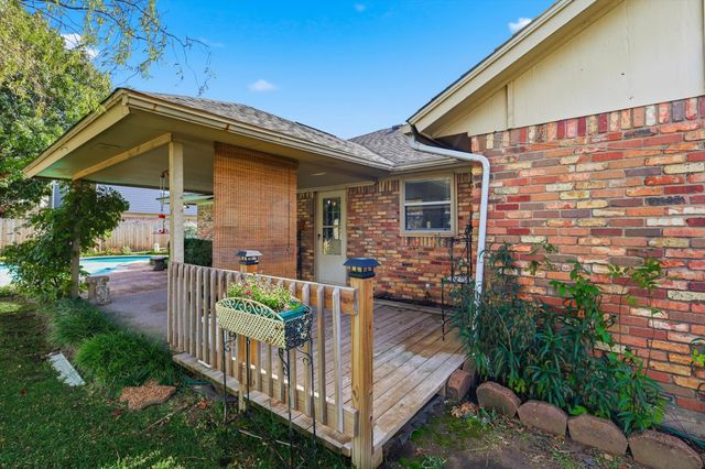 312 Richy Road, Roanoke, TX 76262