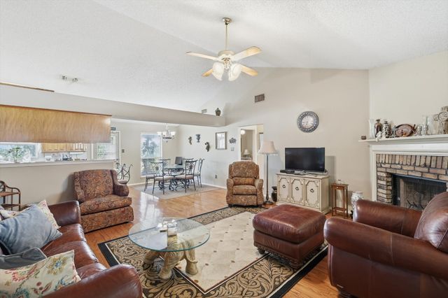 312 Richy Road, Roanoke, TX 76262